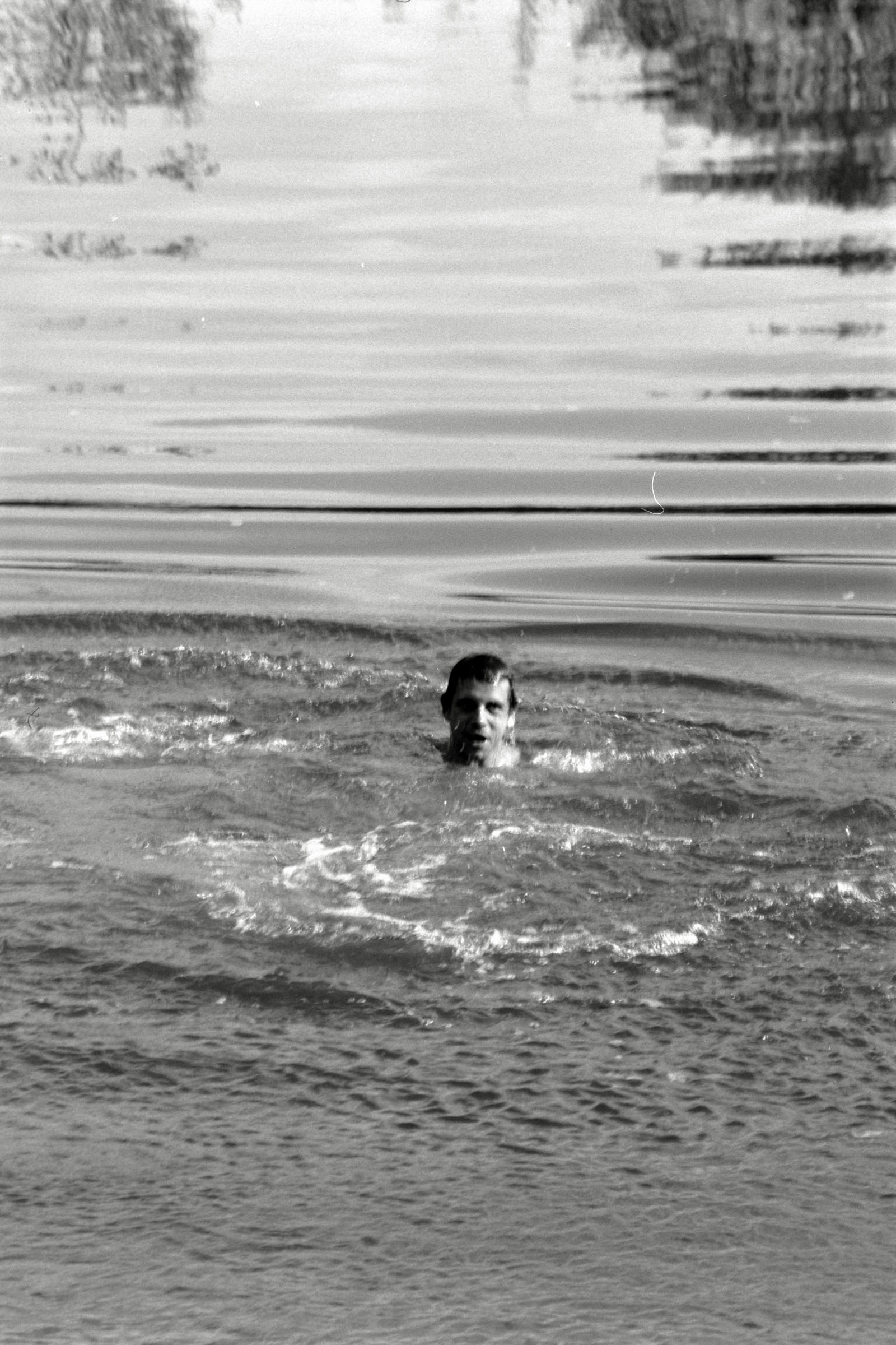 AHP F1990 09 006 sc250506 img09 NLP